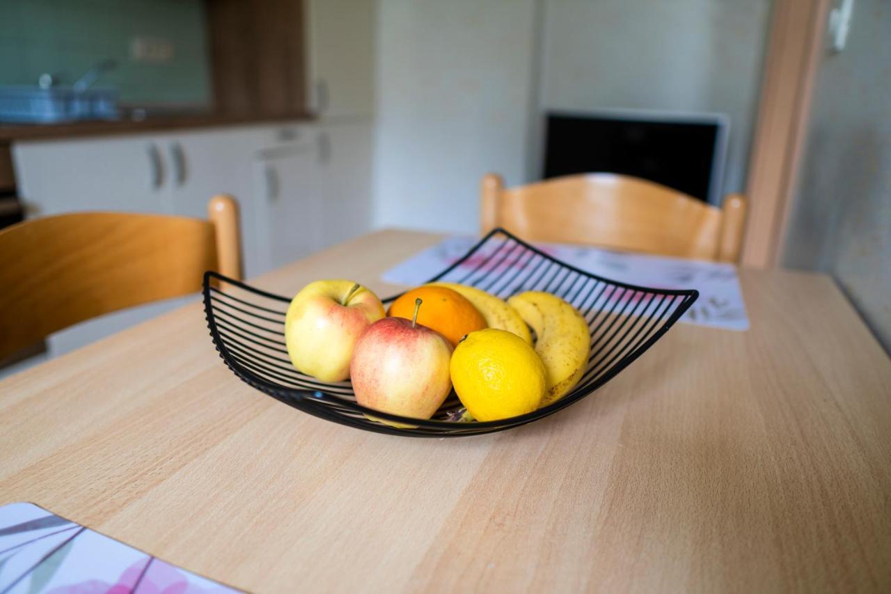 Apartments Dani イゾラ エクステリア 写真